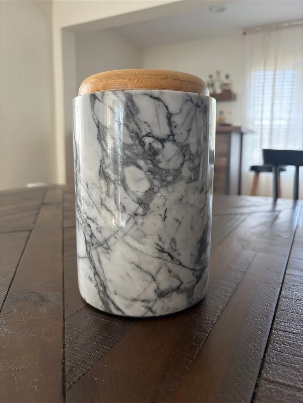 8.5 inch marble vein gray cannister cylinder with suction lid